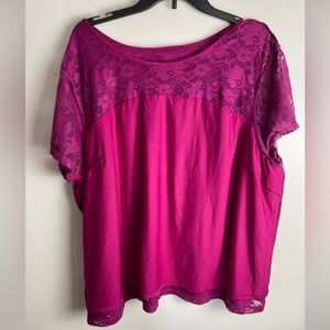 Woman’s Boutique Size 3X Burgundy/Purple Short Sleeve Shirt.